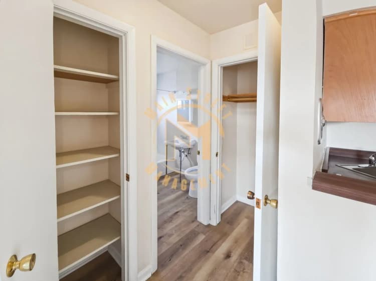 Green Bay apartments for rent - image - imgi_34_large.webp