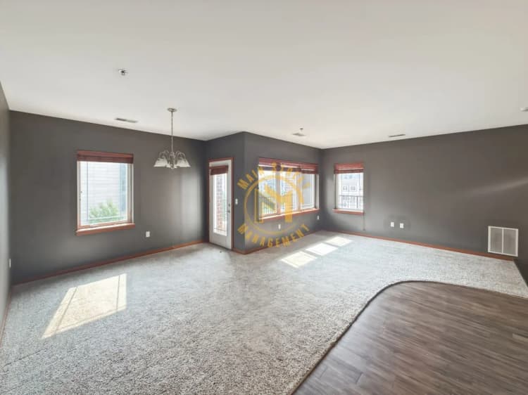 Green Bay apartments for rent - image - imgi_26_large.webp