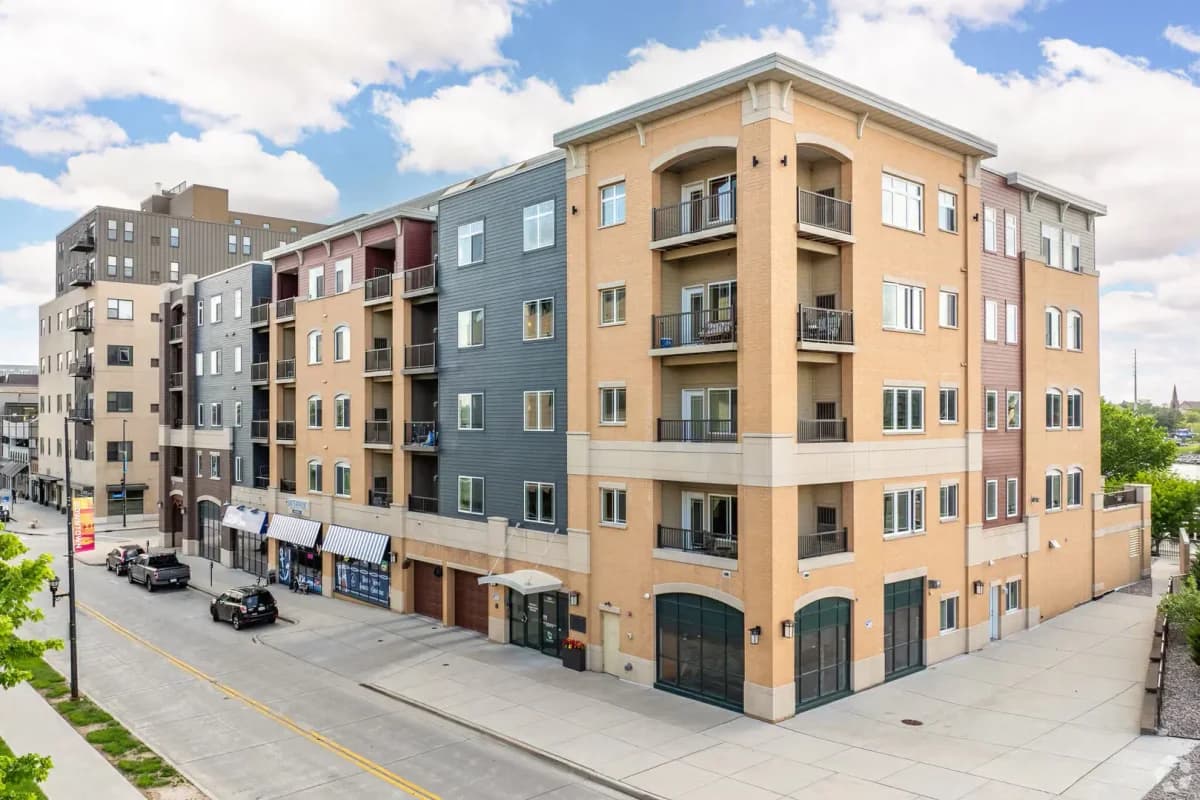 Green Bay apartments for rent - image - imgi_24_large.webp