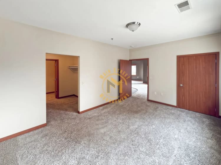 Green Bay apartments for rent - image - imgi_28_large.webp