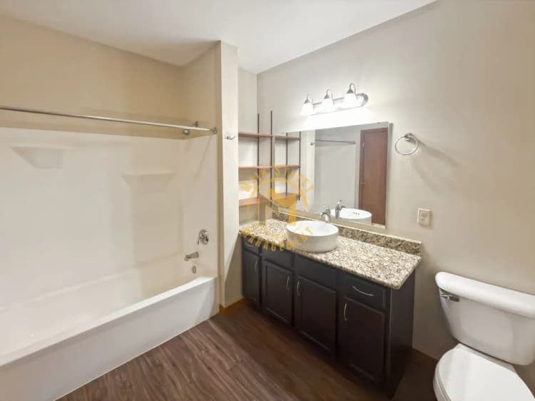 Green Bay apartments for rent - image - imgi_33_large.webp