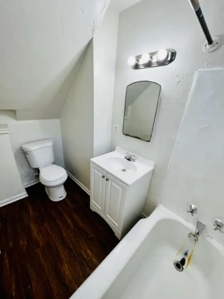 undefined apartments for rent - image - large (11).jpg