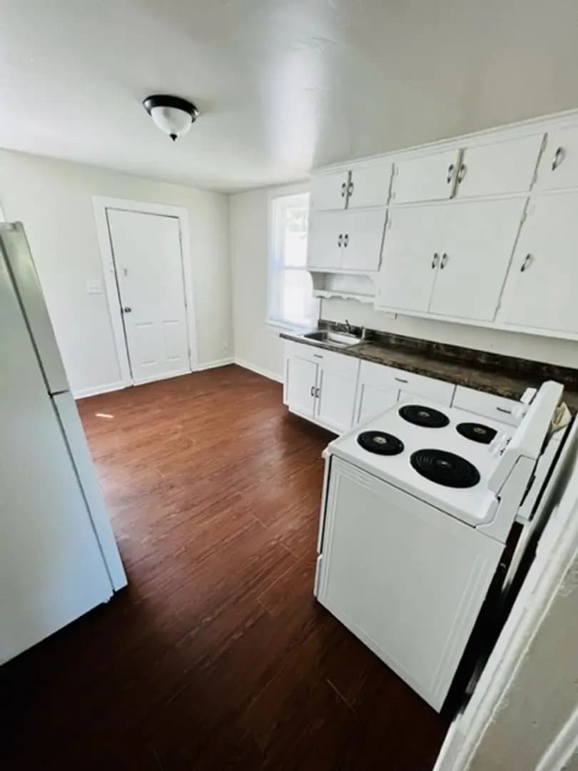 undefined apartments for rent - image - large (29).jpg