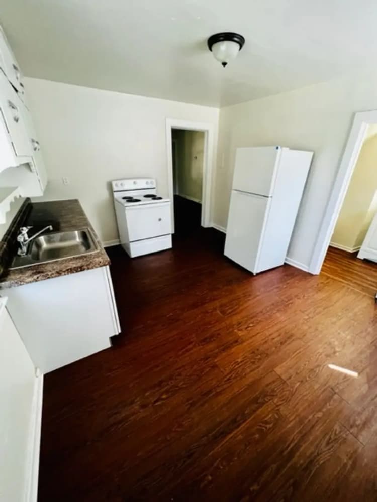 undefined apartments for rent - image - large (4).jpg