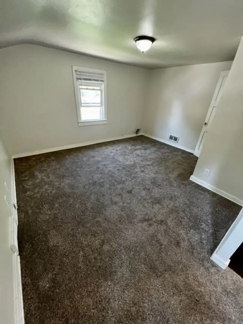 undefined apartments for rent - image - large (6).jpg