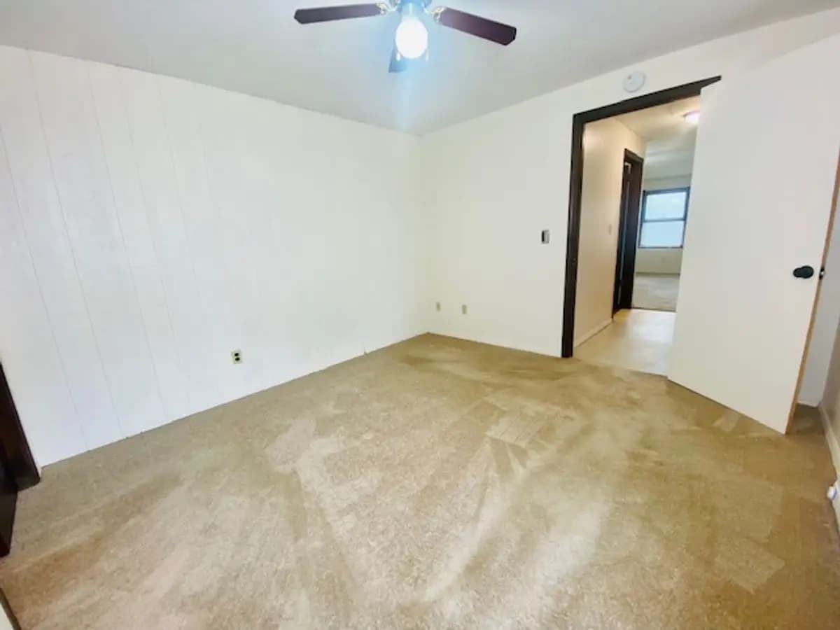 undefined apartments for rent - image - large (6).jpg